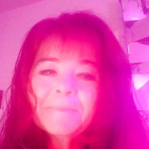 Meet your Posher, Deborah - Picture 1 of 8